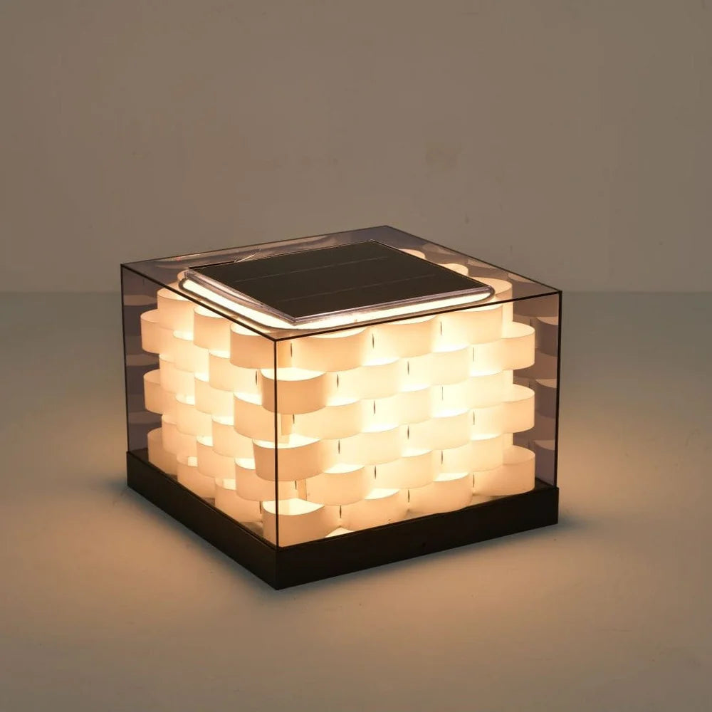 Cubed Weave Outdoor Light (Solar) – Sophistication Meets Sustainability