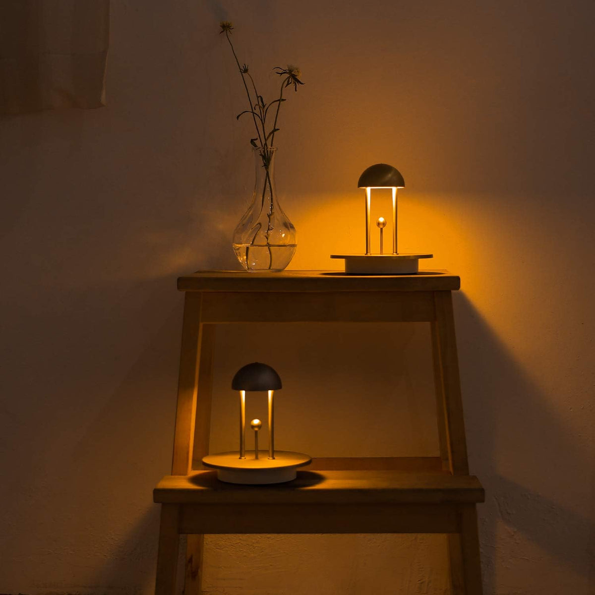 Timeless Balance Table Lamp: The Perfect Blend of Modern Elegance and Functionality