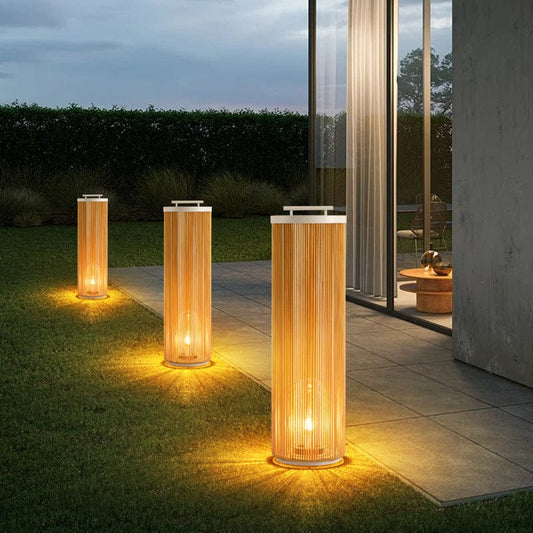 Solara Luxe Outdoor Light (Solar) – Elegance Meets Modern Functionality
