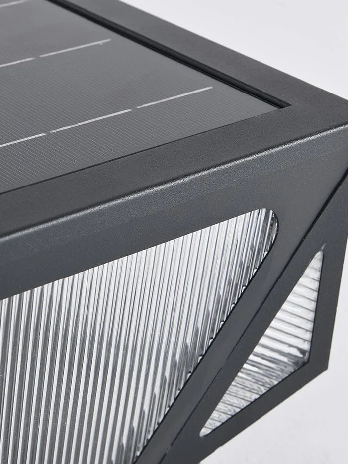 Glow Beam Outdoor Light (Solar) – Elevate Your Outdoor Space with Effortless Elegance