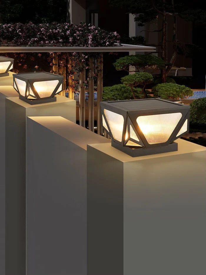 Glow Beam Outdoor Light (Solar) – Elevate Your Outdoor Space with Effortless Elegance